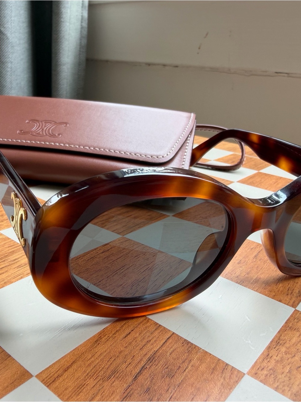Authentic CELINE Triomphe Tortoiseshell Sunglasses – Brown Lens - Picture 9 of 9